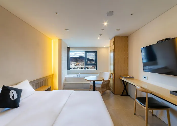 Hotel The Designers Station 3*