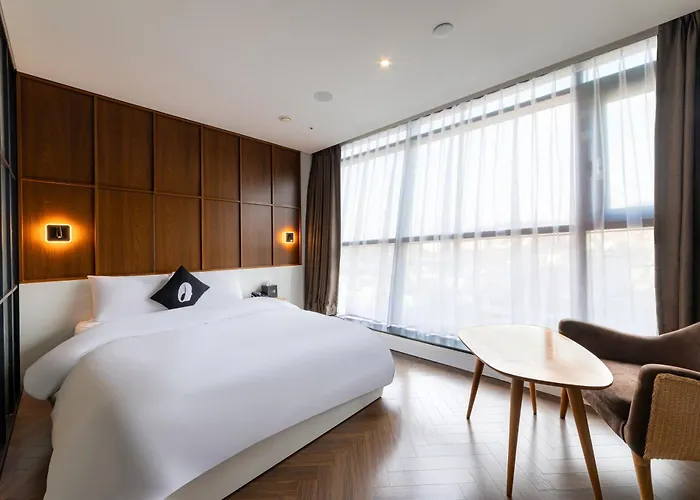 Hotel The Designers Station 3*