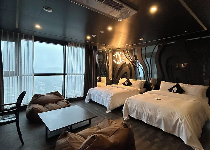 Hotel The Designers Station 3*